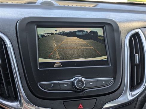 Used 2019 Chevrolet Equinox LT image 18