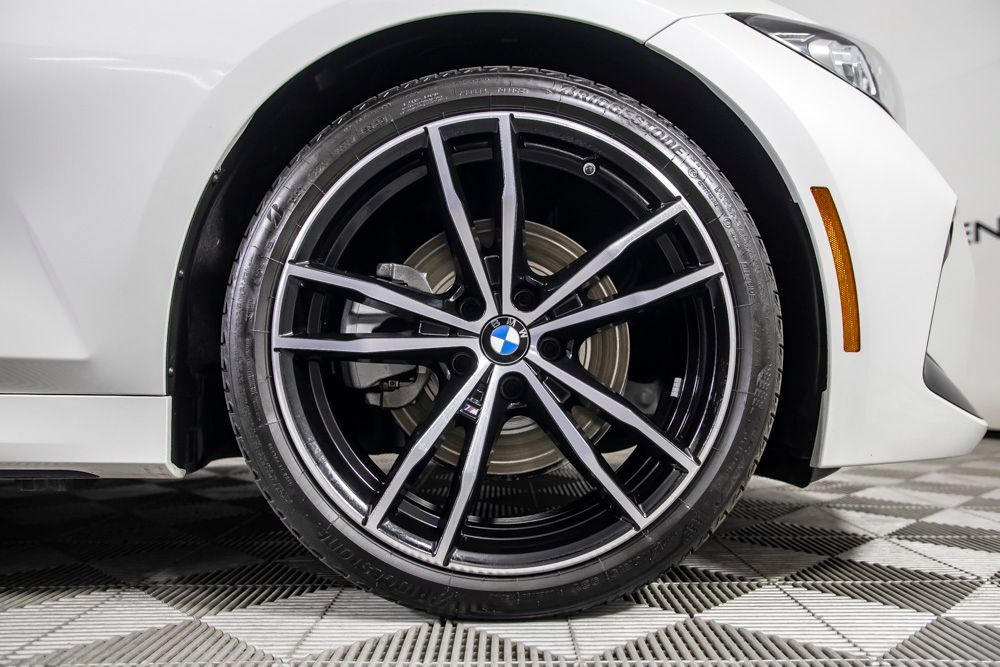 Used 2023 BMW 330i Sedan w/ M Sport Package RWD image 40