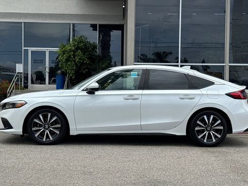 Used 2024 Honda Civic EX-L image 7