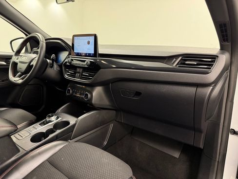 Used 2025 Ford Escape ST-Line Select AWD/4WD image 29