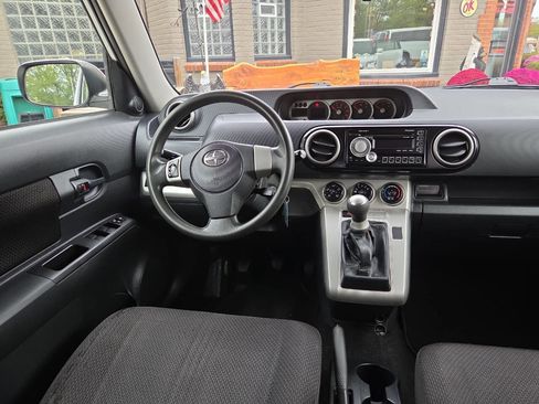 Used 2010 Scion xB Release Series 7.0 image 12