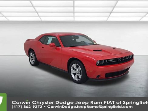 Certified 2022 Dodge Challenger SXT image 3