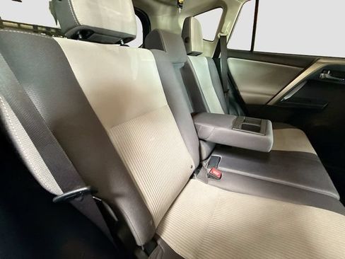 Used 2015 Toyota RAV4 XLE FWD image 26