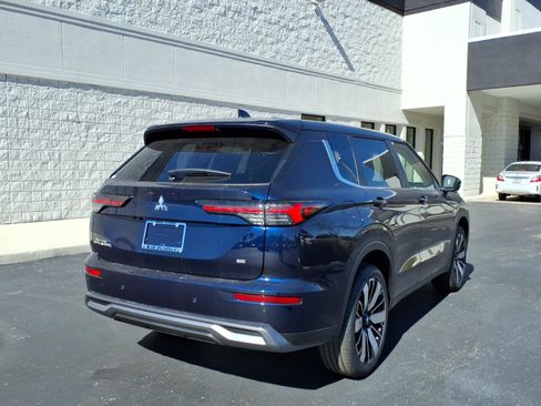 New 2026 Mitsubishi Outlander SE FWD image 5