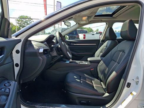 New 2026 Nissan Altima 2.5 SR w/ SR Midnight Edition Package AWD/4WD image 10