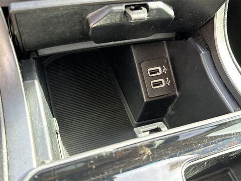 Used 2020 Ford Edge SE image 57