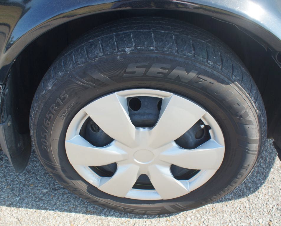 Used 2001 Toyota Camry CE w/ Value Pkg 1 FWD image 16