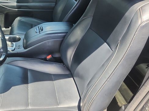Used 2017 Toyota Highlander XLE w/ Carpet Mat Package AWD/4WD image 9