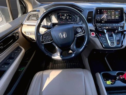 Used 2022 Honda Odyssey Touring image 5