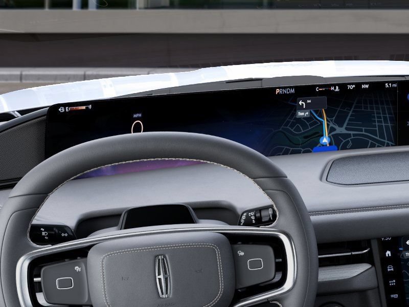 New 2027 Lincoln Navigator Premiere RWD image 13