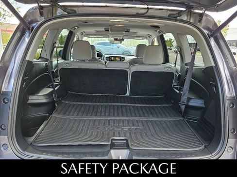 Used 2022 Honda Pilot Touring image 11