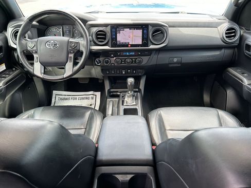 Used 2019 Toyota Tacoma TRD Off-Road w/ TRD Premium Off Road Package AWD/4WD image 24