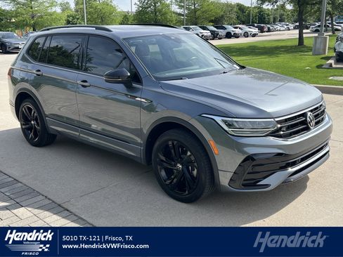 Certified 2023 Volkswagen Tiguan SE R-Line FWD image 1