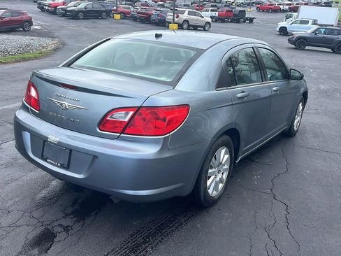 Used 2010 Chrysler Sebring Touring image 5