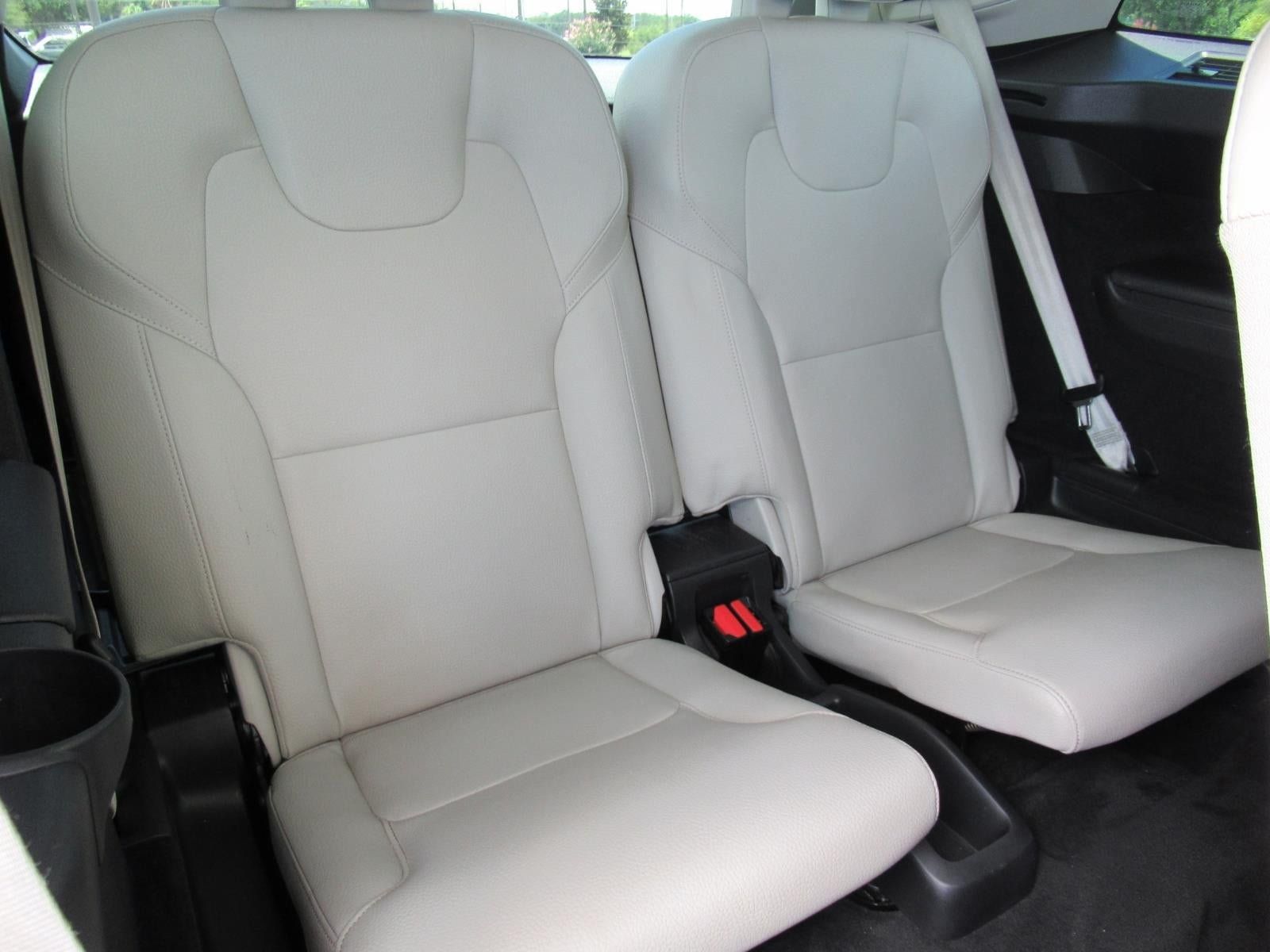 Used 2021 Volvo XC90 T6 Momentum w/ Advanced Package AWD/4WD image 36
