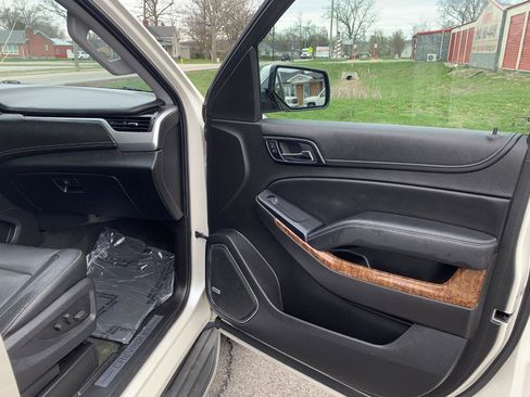 Used 2015 Chevrolet Tahoe LTZ image 46