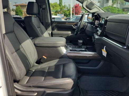 Used 2026 Chevrolet Silverado 1500 LT Trail Boss w/ Safety Package AWD/4WD image 20