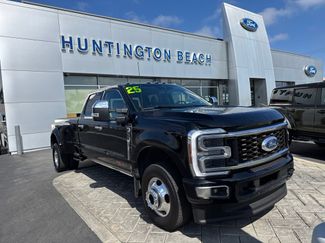 Used 2025 Ford F350 Platinum w/ Platinum Plus Package AWD/4WD video 1