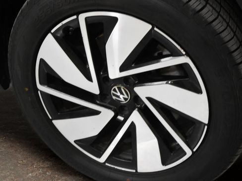 Used 2024 Volkswagen Atlas SE AWD/4WD image 6