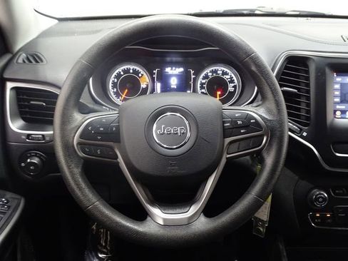 Used 2019 Jeep Cherokee Latitude w/ Popular Appearance Group FWD image 22