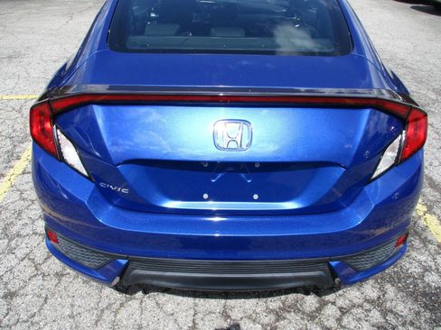 Used 2019 Honda Civic EX image 17