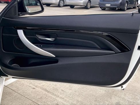 Used 2014 BMW 435i Convertible image 25