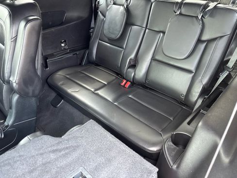 Used 2021 Ford Explorer XLT w/ Equipment Group 202A image 37