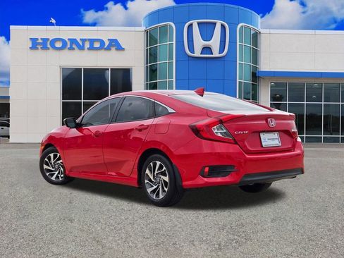 Used 2018 Honda Civic EX image 5
