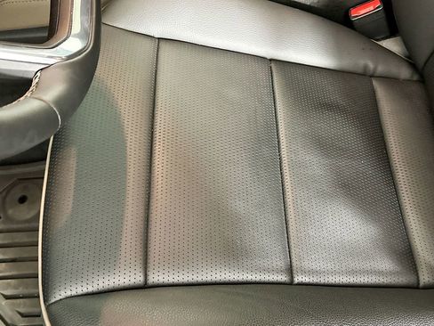 Used 2023 GMC Canyon Denali image 21