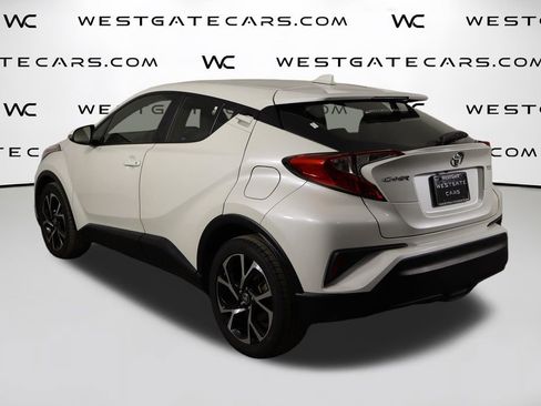 Used 2020 Toyota C-HR XLE image 45