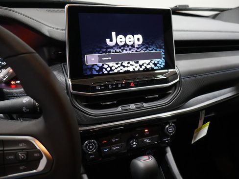 New 2026 Jeep Compass Latitude AWD/4WD image 19