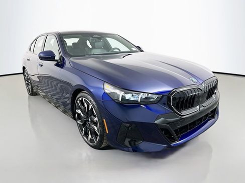 New 2026 BMW 550e xDrive w/ Executive Package image 3