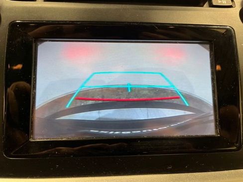 Used 2018 Toyota Highlander LE AWD/4WD image 33