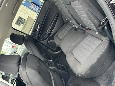 Certified 2022 Ford Edge SE w/ Black Appearance Package image 11