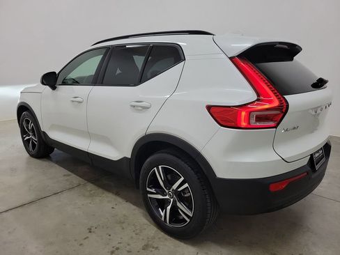Certified 2024 Volvo XC40 B5 Core image 7