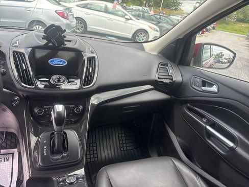 Used 2016 Ford Escape Titanium w/ Equipment Group 301A FWD image 11