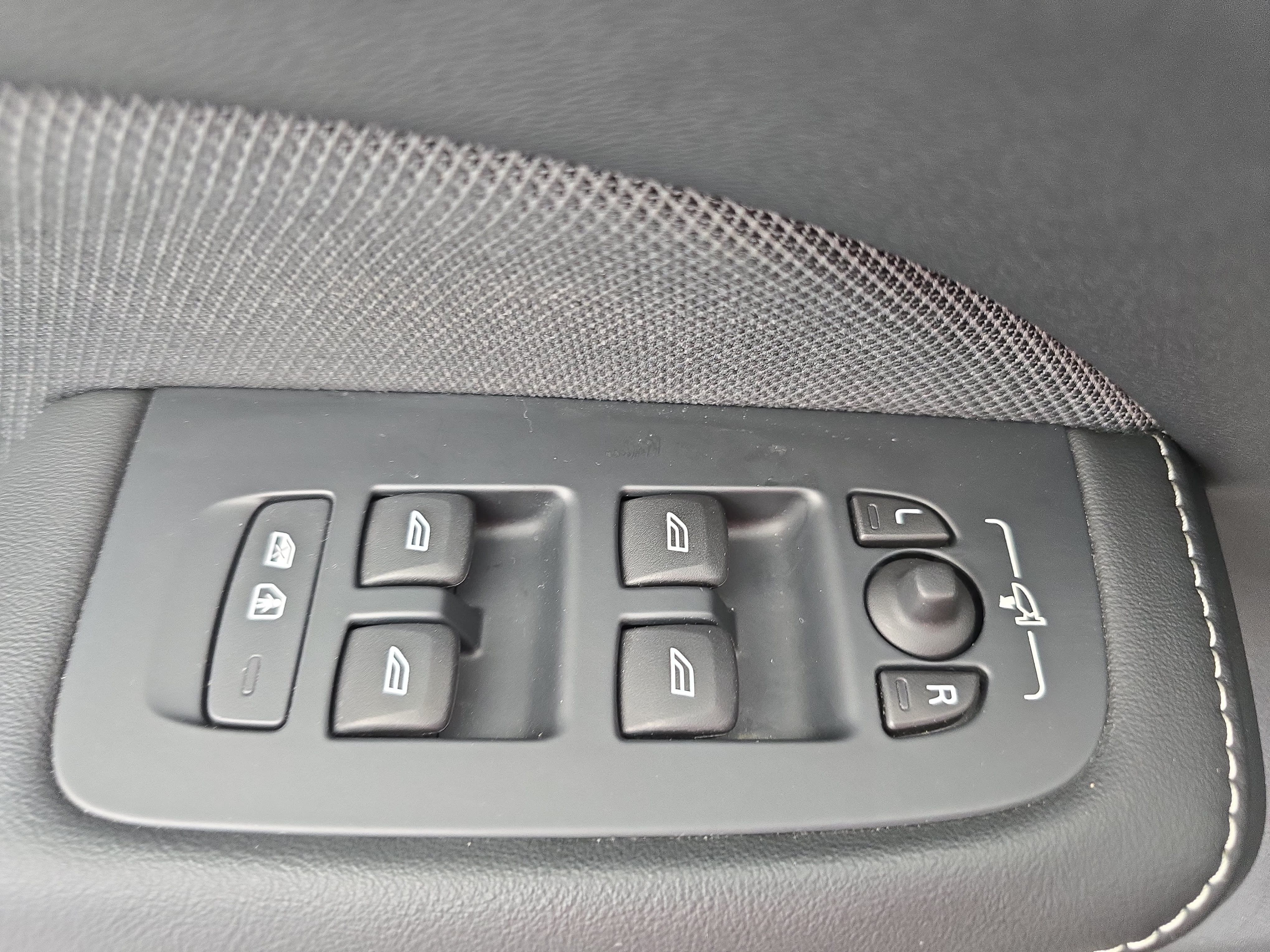 Used 2024 Volvo V60 T8 Polestar w/ Protection Package Premier AWD/4WD image 28
