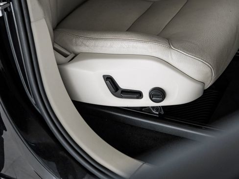 Used 2020 Volvo XC90 T5 Momentum image 37