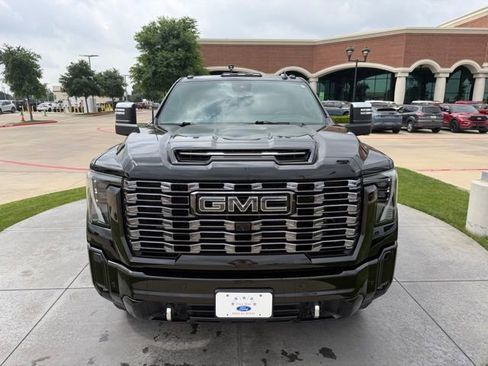 Used 2025 GMC Sierra 2500 Denali Ultimate AWD/4WD image 2