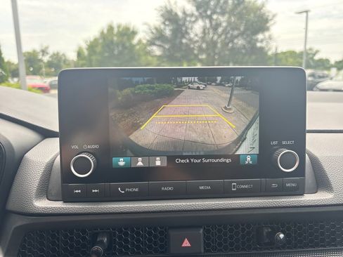 Used 2025 Honda CR-V EX image 16