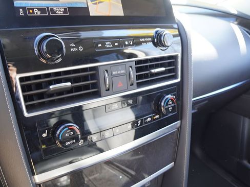 Used 2024 INFINITI QX80 Luxe image 25