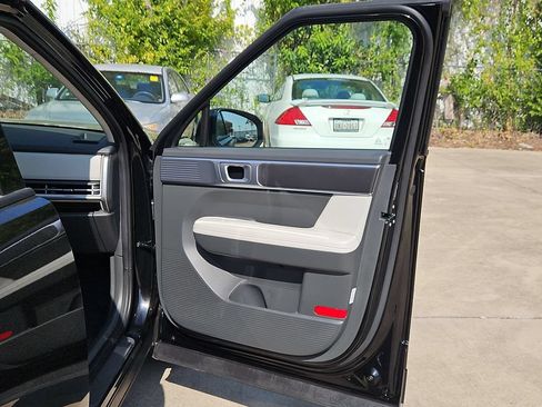 Used 2025 Hyundai Santa Fe SEL FWD image 34