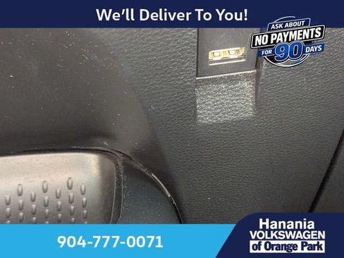 Used 2021 Toyota Corolla SE FWD image 22