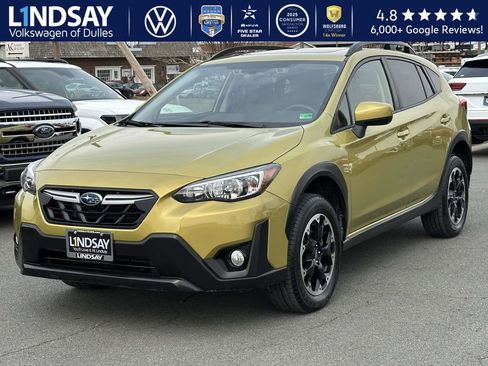 Used 2022 Subaru Crosstrek 2.0i Premium w/ Moonroof Package image 3