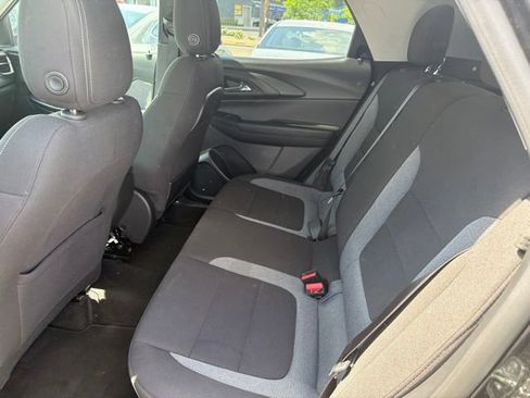 Used 2025 Chevrolet TrailBlazer LT AWD/4WD image 9