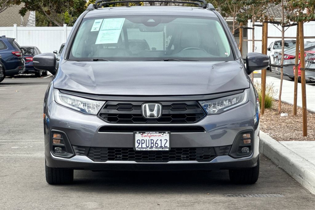 Certified 2025 Honda Odyssey Touring image 9