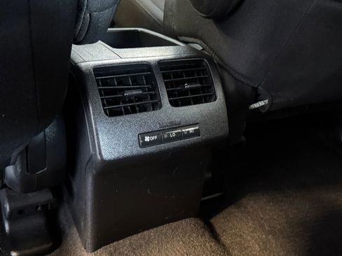 Used 2012 MAZDA MAZDA5 Sport image 23