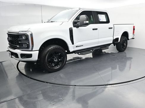 Used 2026 Ford F250 XL w/ STX Appearance Package AWD/4WD image 4