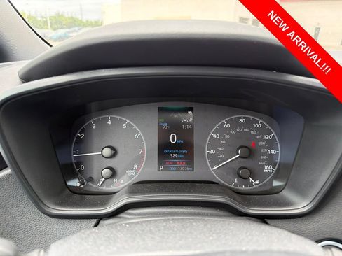 Used 2024 Toyota Corolla SE w/ SE Premium Package FWD image 10