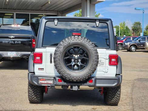 Used 2025 Jeep Wrangler Unlimited Sport AWD/4WD image 12